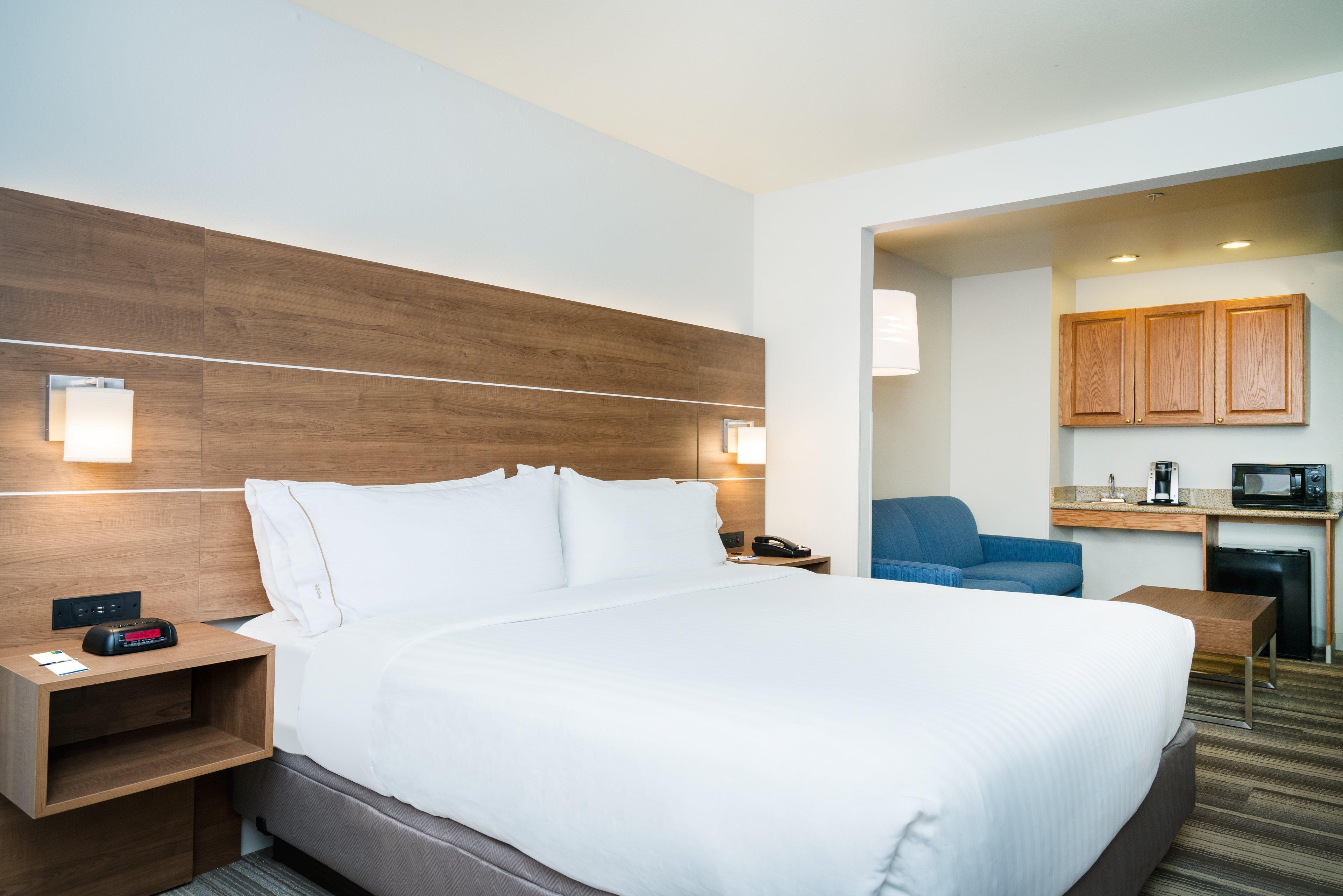 Holiday Inn Express & Suites Rocky Mount Smith Mountain Lake By Ihg Exterior foto